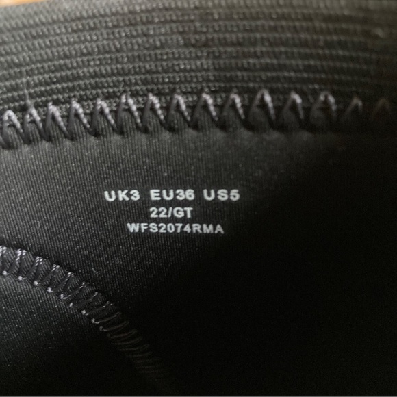 Hunter x Stella McCartney Rain Boots BNIB - Picture 6 of 8